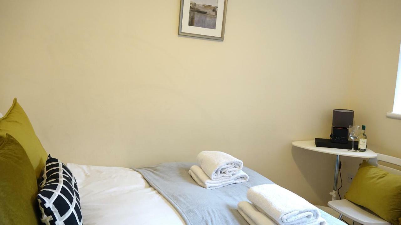 Heathrow Ensuite Rooms Stanwell Extérieur photo