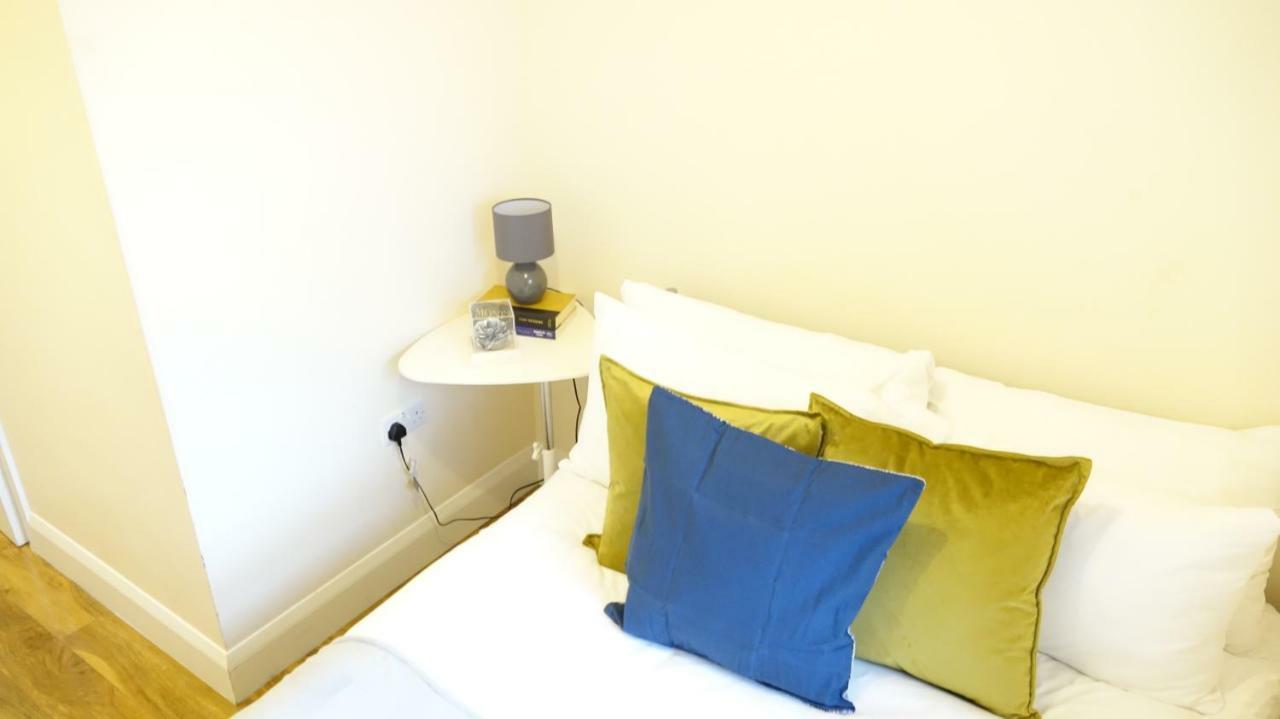 Heathrow Ensuite Rooms Stanwell Extérieur photo